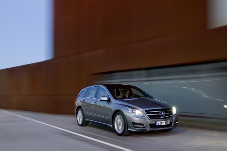  Mercedes-Benz R-Class 2010 года  (фото 18 из 45)